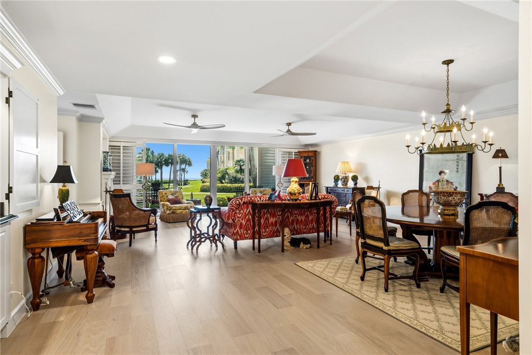 Spacious Dining & Living Room