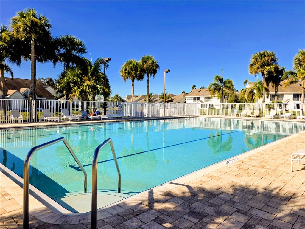 Island Clubhouse Pool