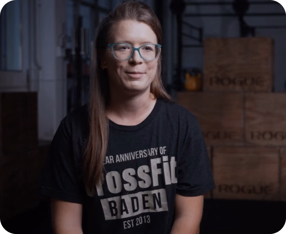 CrossFit-Athletin erzählt von ihren Trainingserfahrungen