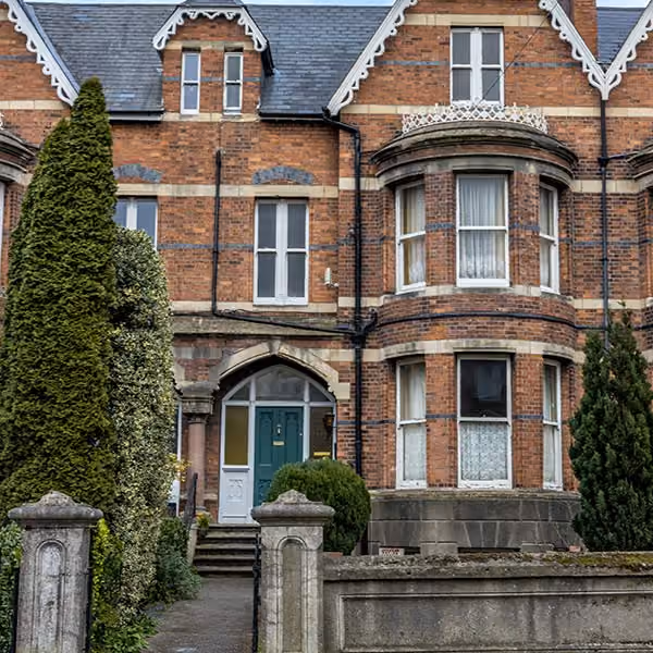 What Is the Best Mortar for an Old Brick House?