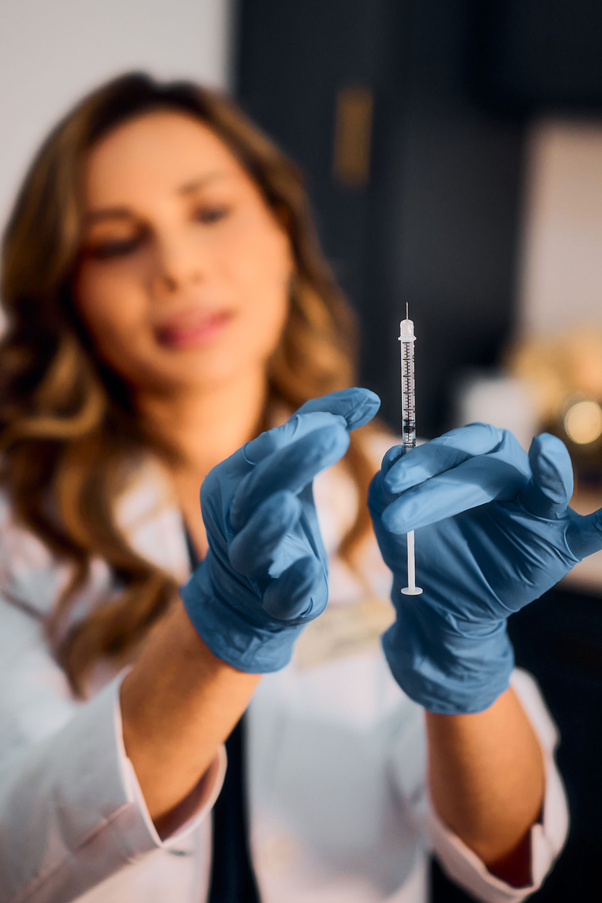 Injector preparing neurotoxin at VIV Wellness in Dallas