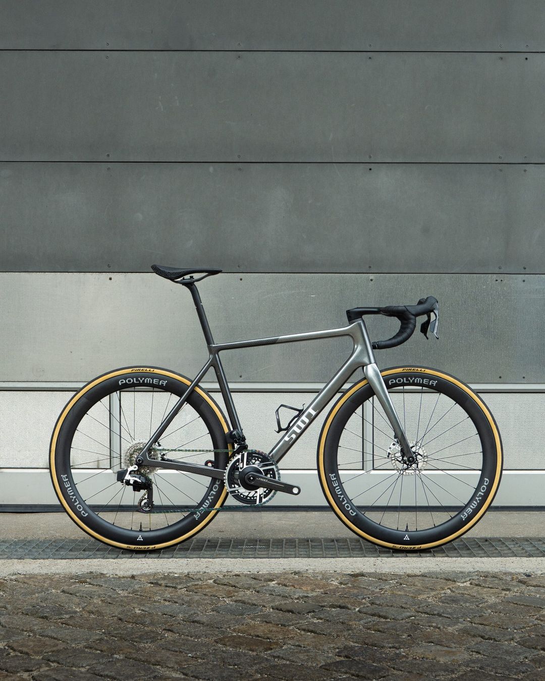 Drive-side profile of the SWI Aequus with SRAM RED AXS and Polymer Workshop wheels