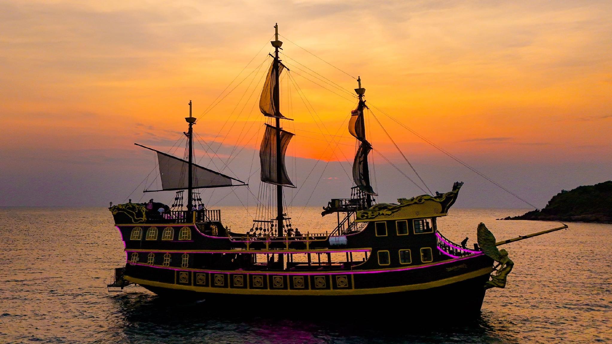 Black Pearl Pattaya pirate ship