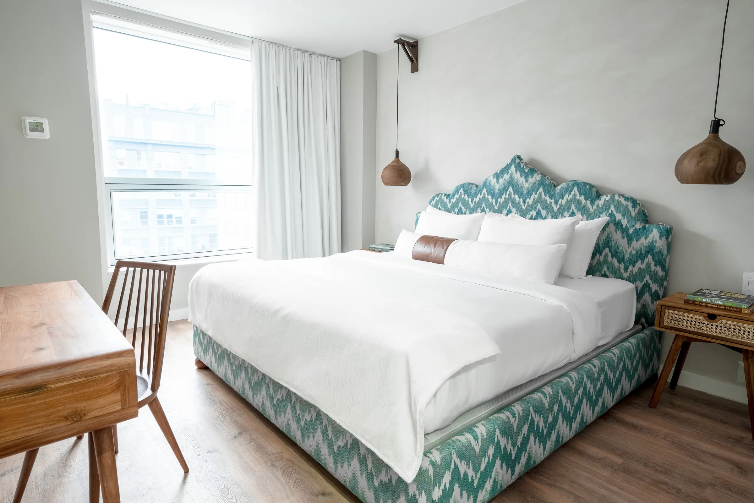 Queen standard room