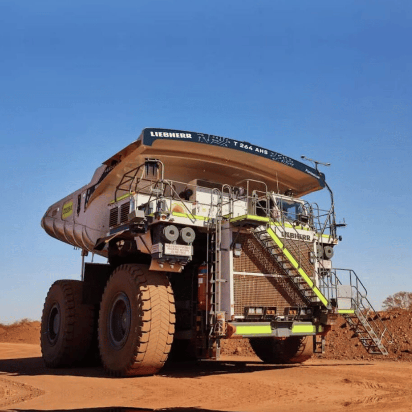 Electric mining excavator Fortescue Liebherr