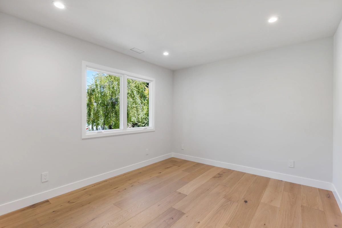 Middlebury Ln, the interiors