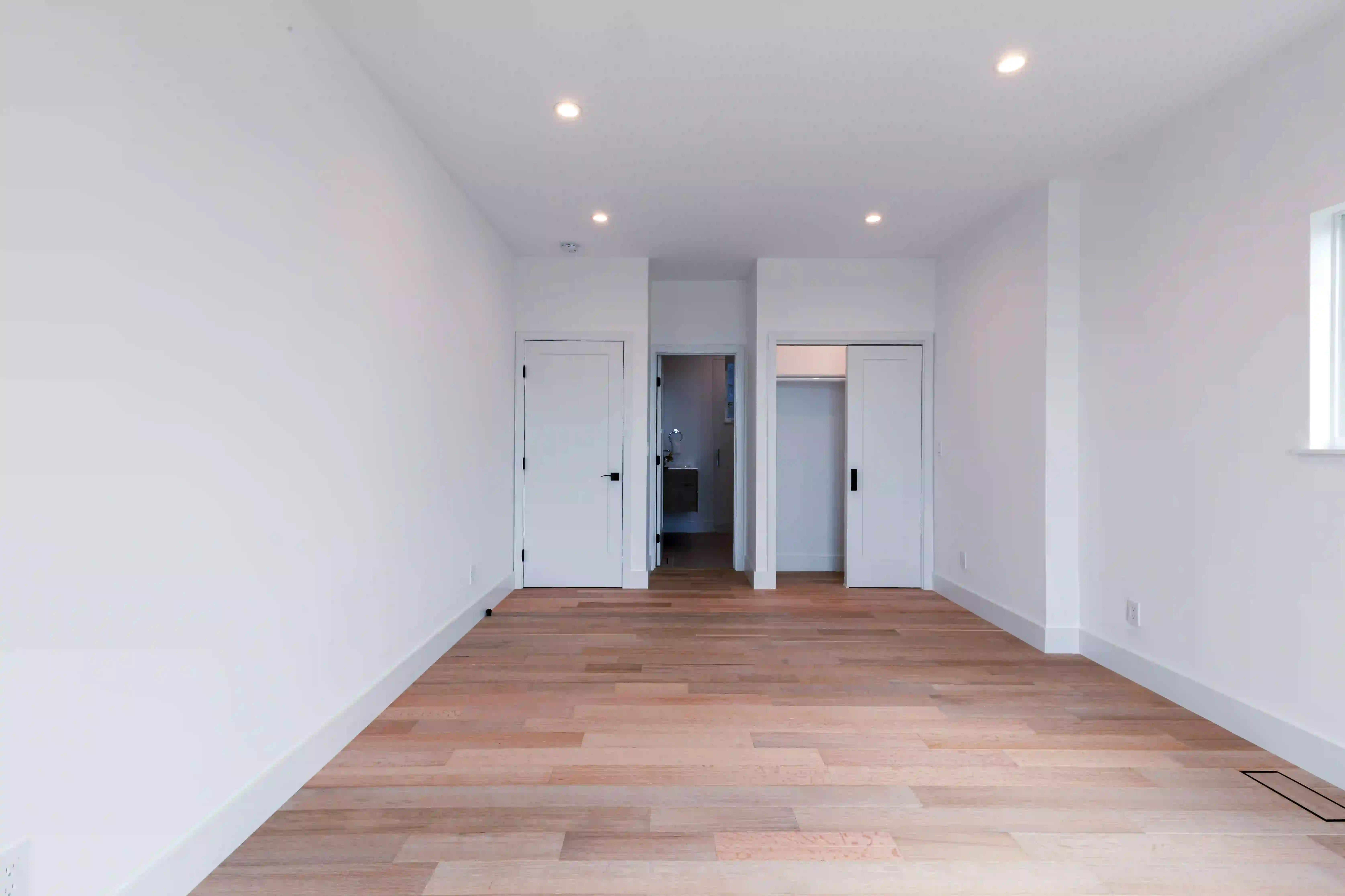 Beaumont Blvd, the interiors