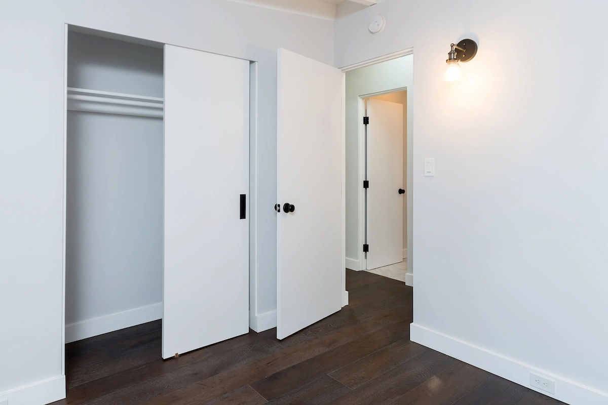 Hamilton Ave, the interiors