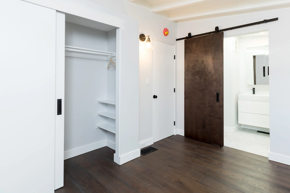 Hamilton Ave, the interiors