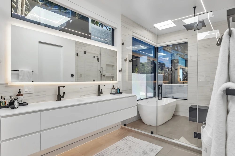Hartford Ave, a new build in San Carlos by Greenberg, the bathroom view
