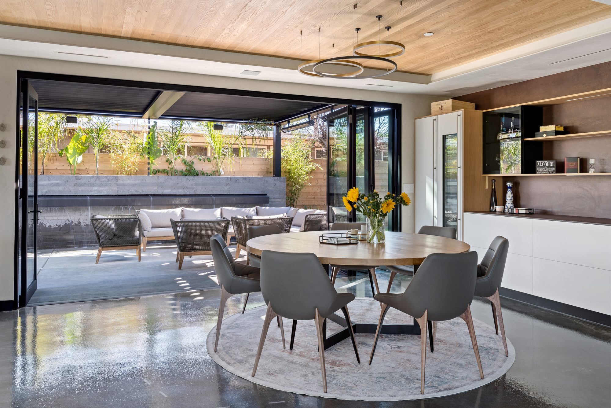 Colorado Ave, a new build in Palo Alto by Greenberg, the dining room open to the garden