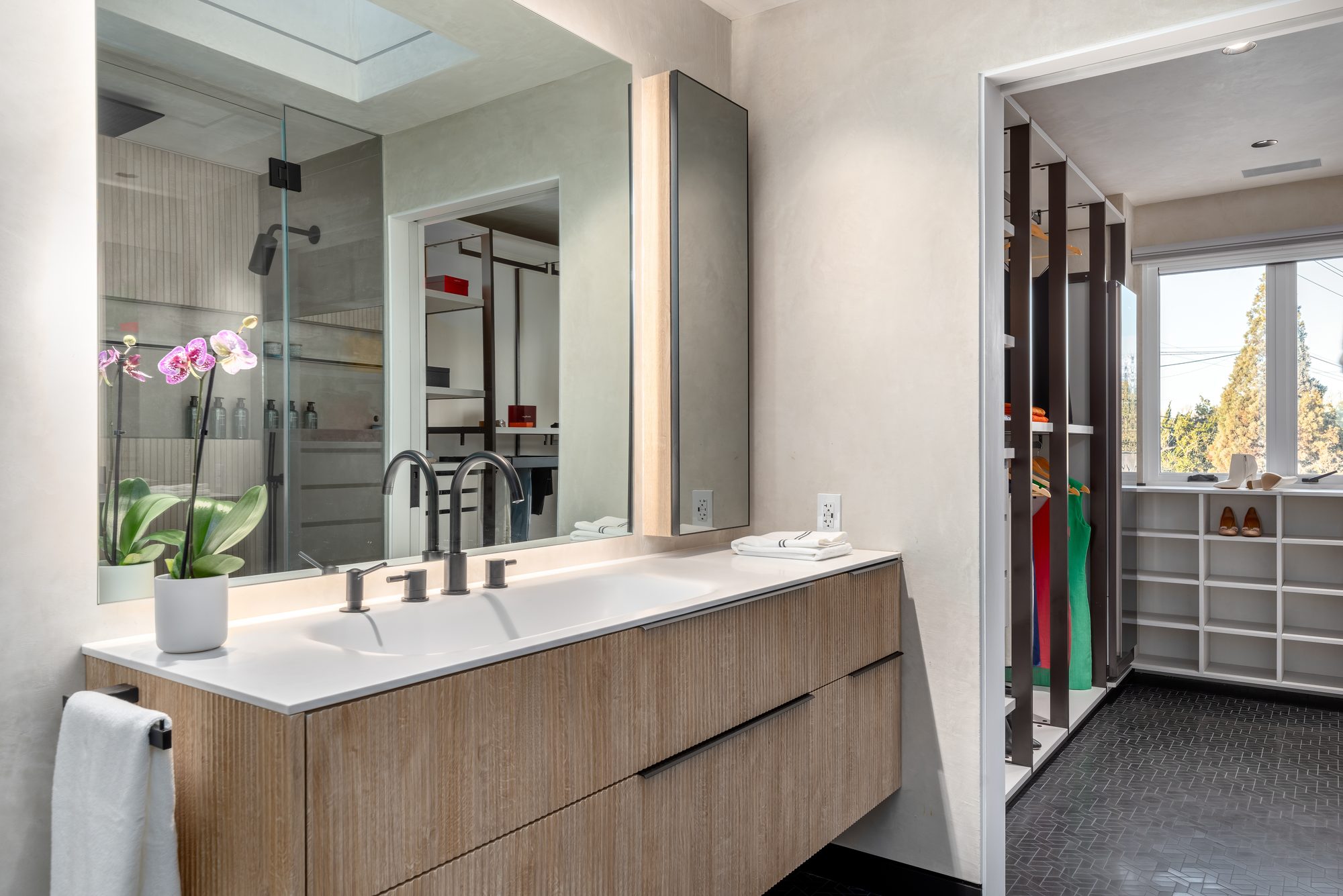 Colorado Ave, a new build in Palo Alto by Greenberg, the primary bathroom vanity