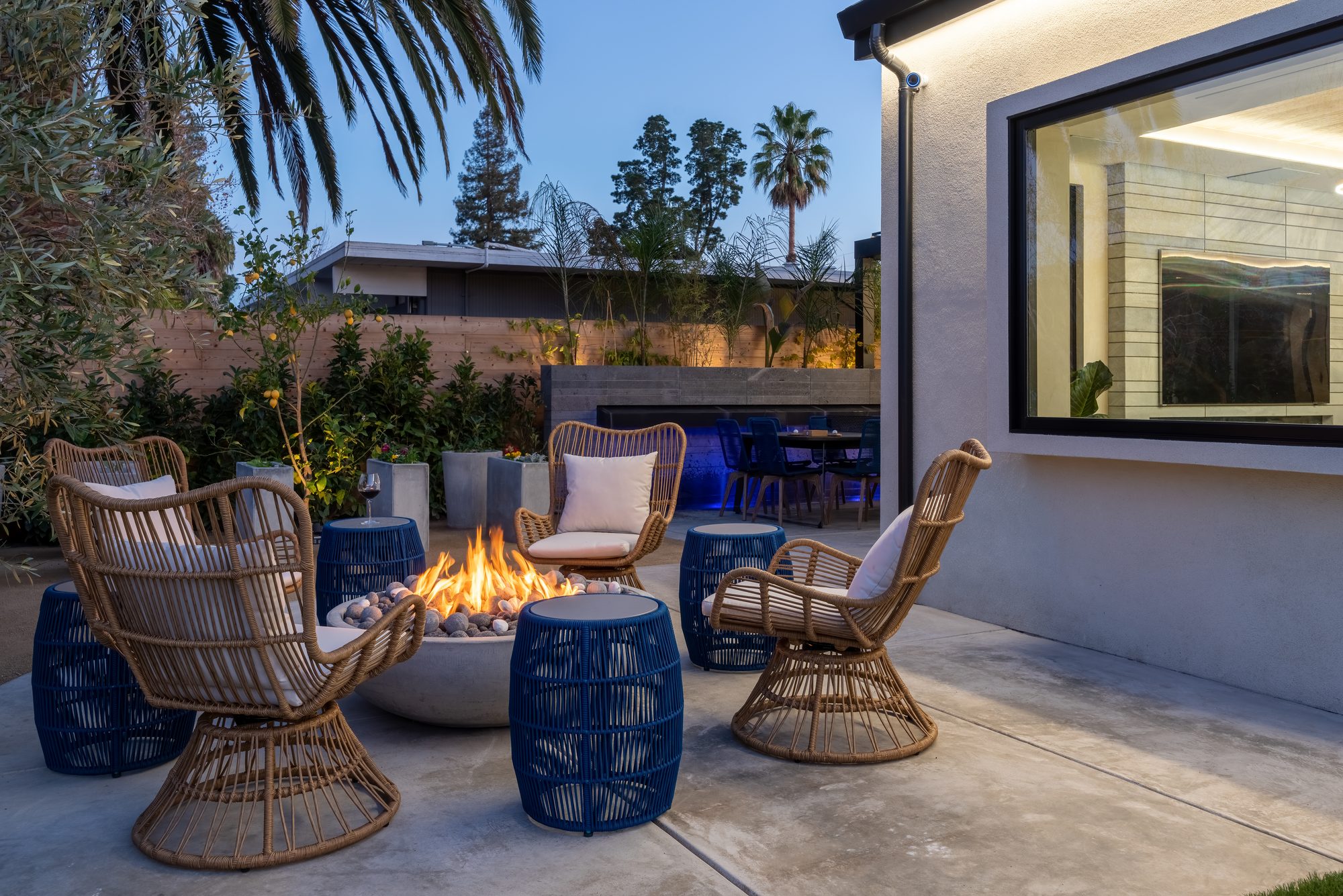 Colorado Ave, a new build in Palo Alto by Greenberg, the fire pit at dusk
