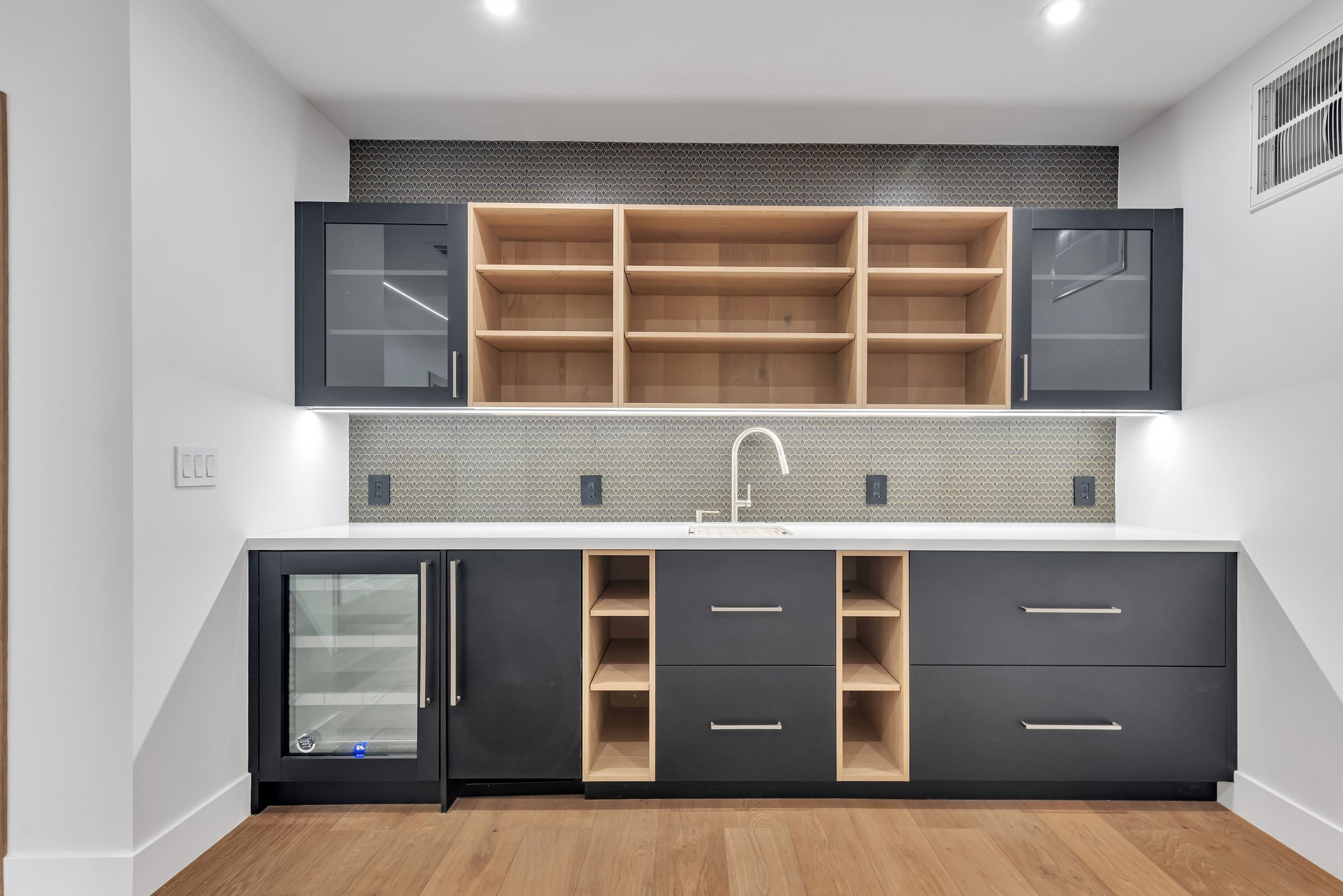 Westwood St, a remodel in Redwood City by Greenberg, the bar and its open shelving