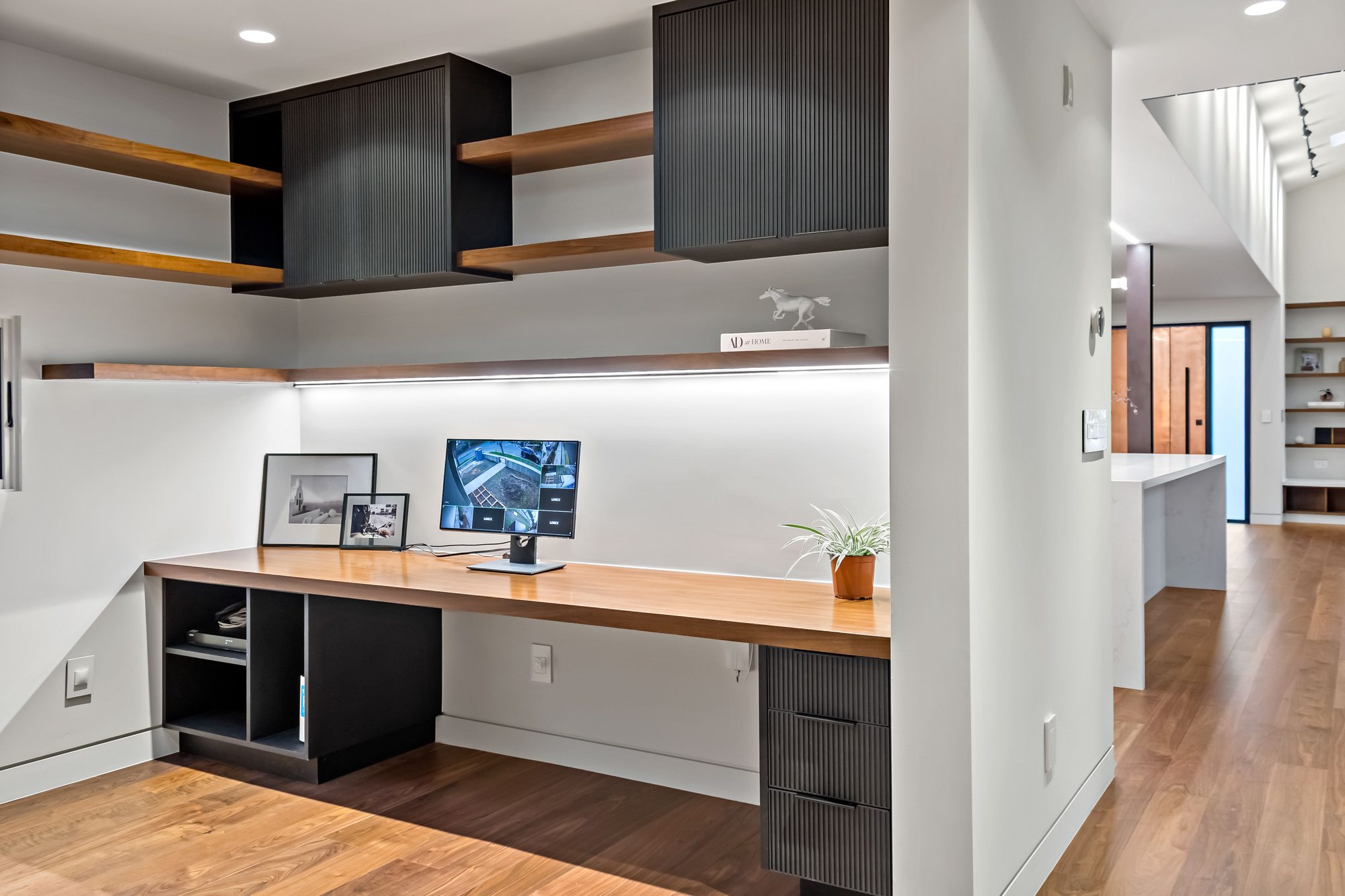 Santa Rita, a new build in Palo Alto by Greenberg, the built-in home office