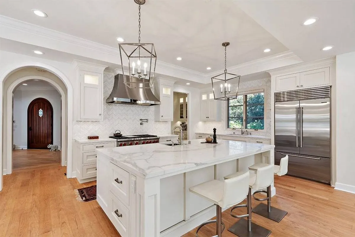 Built-in appliances in a finished Greenberg kitchen