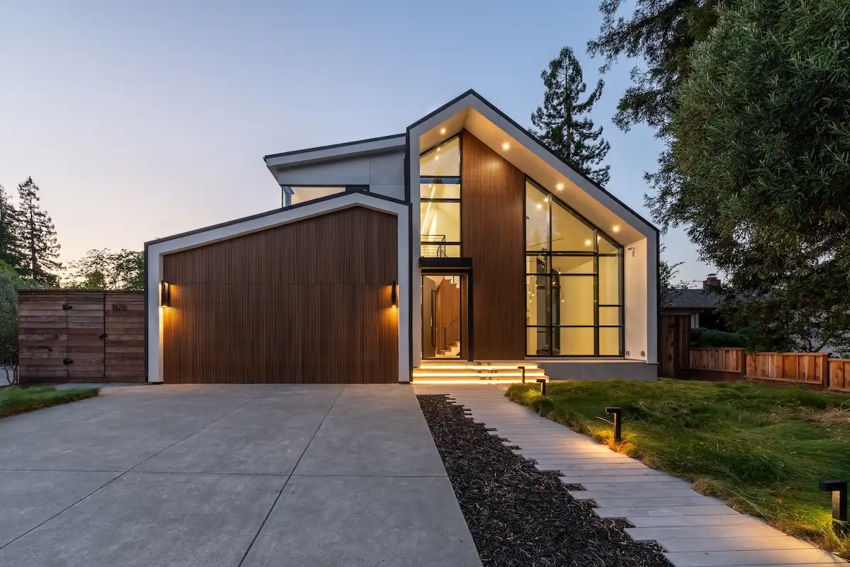King Street, a new build in Redwood City by Greenberg, the rear terrace