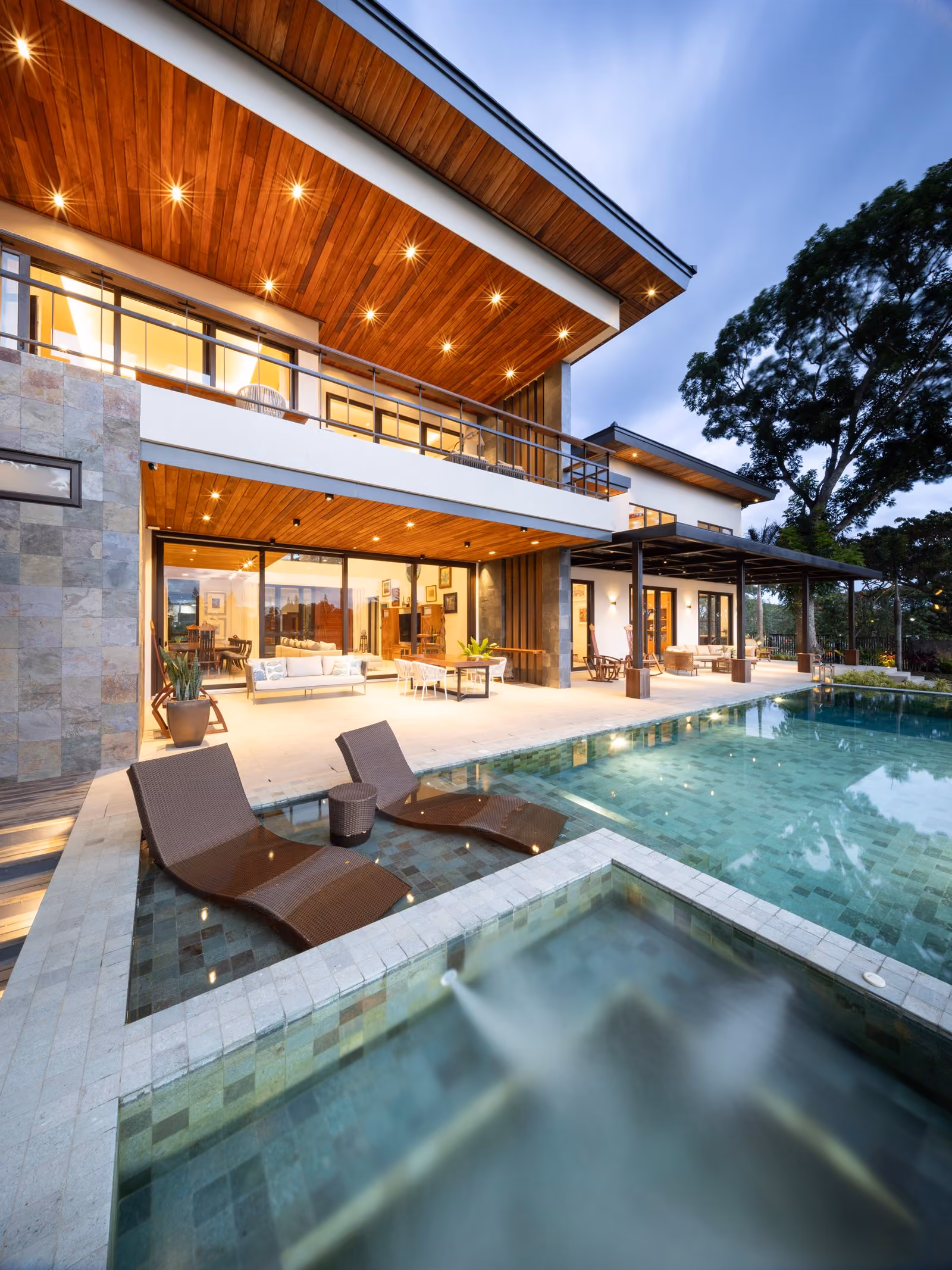 Pool and lanai, at the course edge