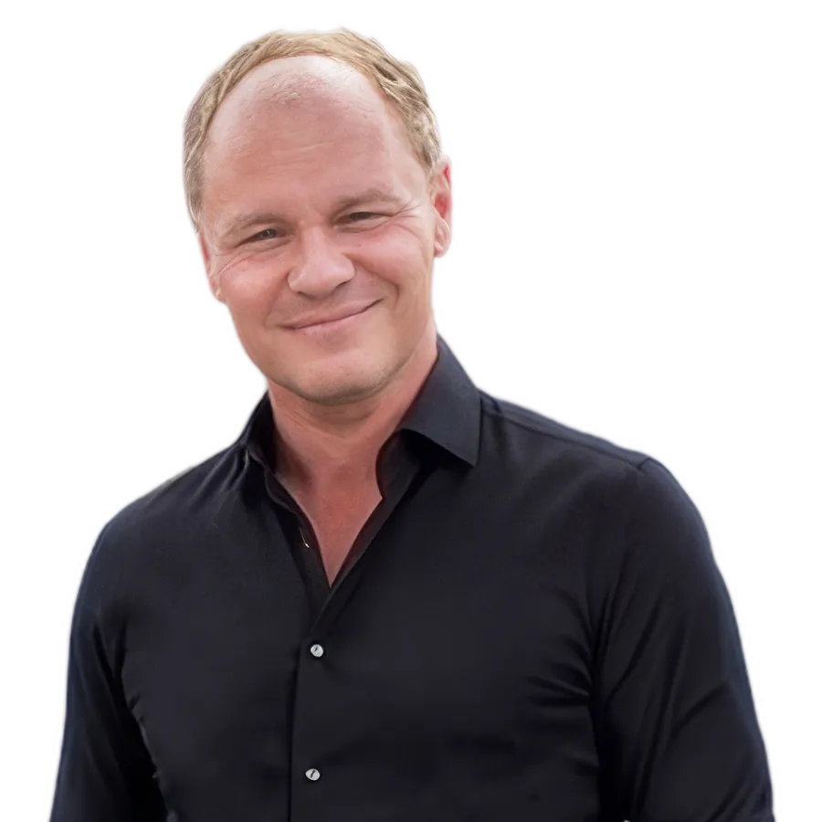 Porträt von Roman Molch, CEO und Co-Founder von SVNTN
