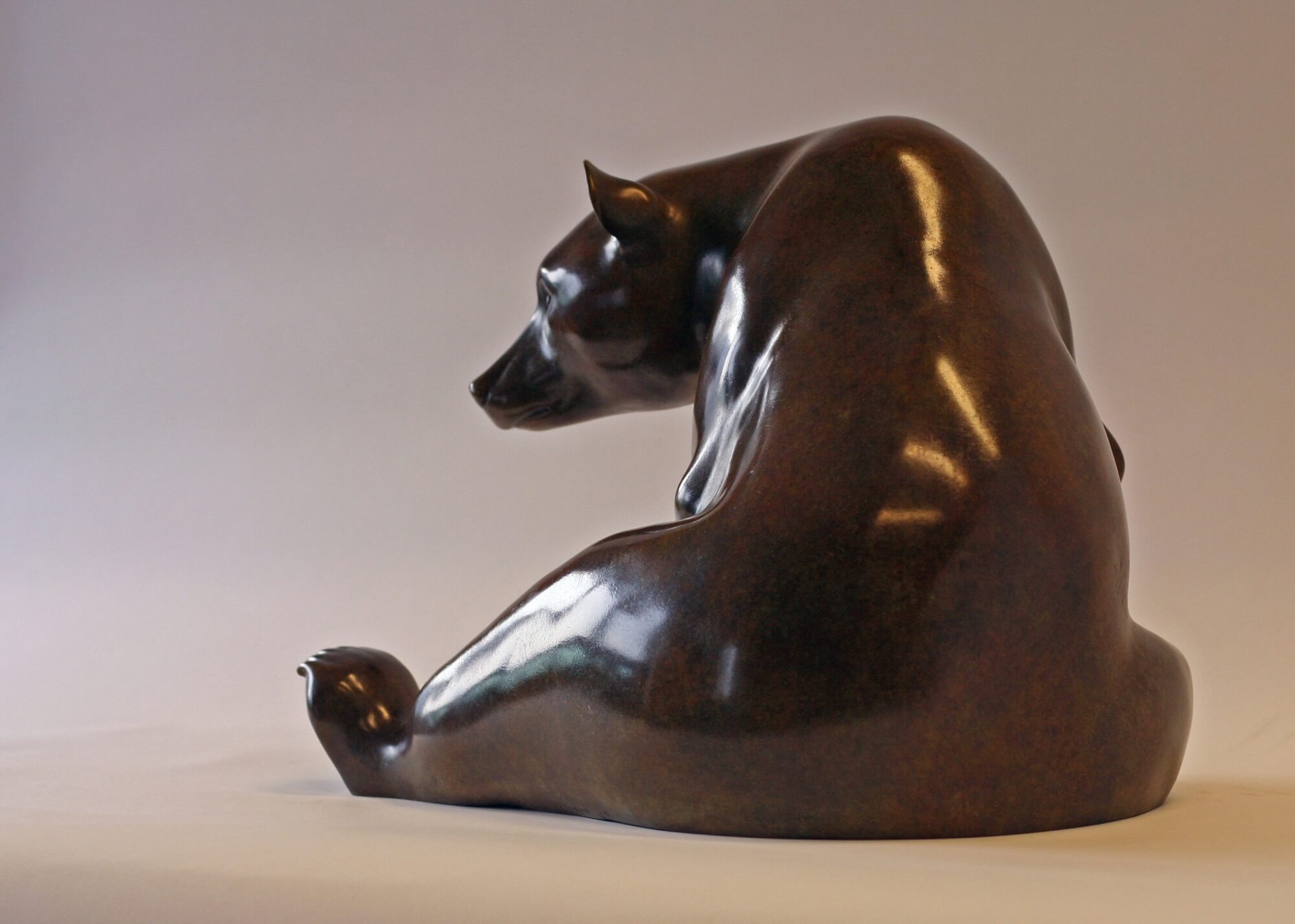 Jonathan Knight | Seated Brown Bear