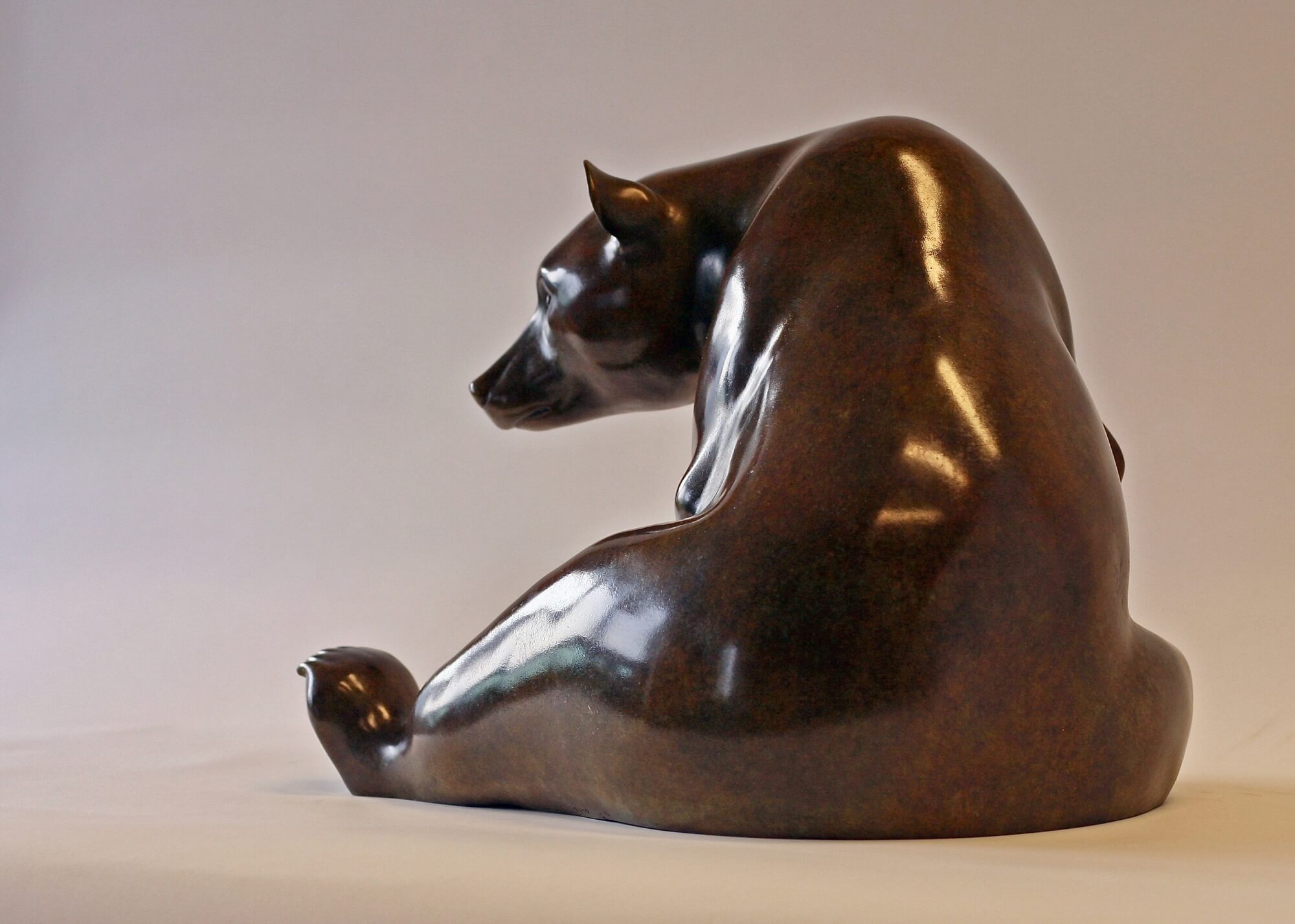 Jonathan Knight | Seated Brown Bear