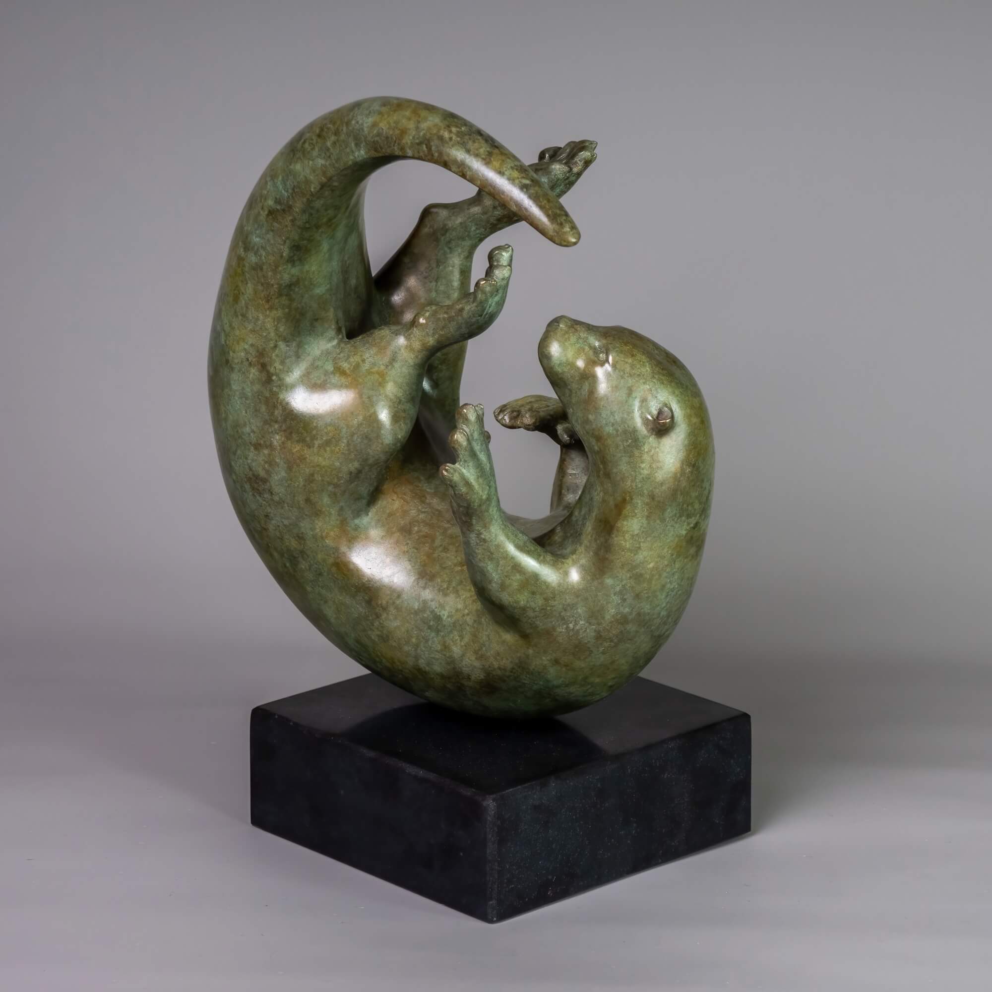 Jonathan Knight | Tail-Chasing Otter