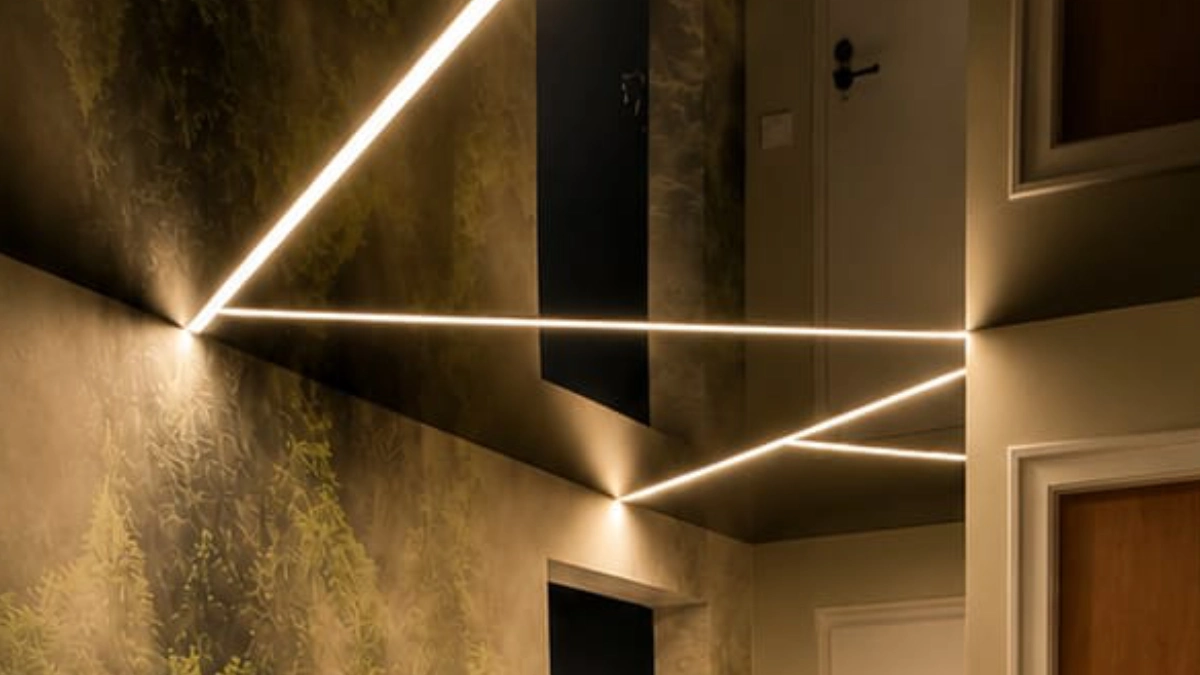 Plafond tendu réfléchissant à Doubs, avec pose de bande lumineuse LED