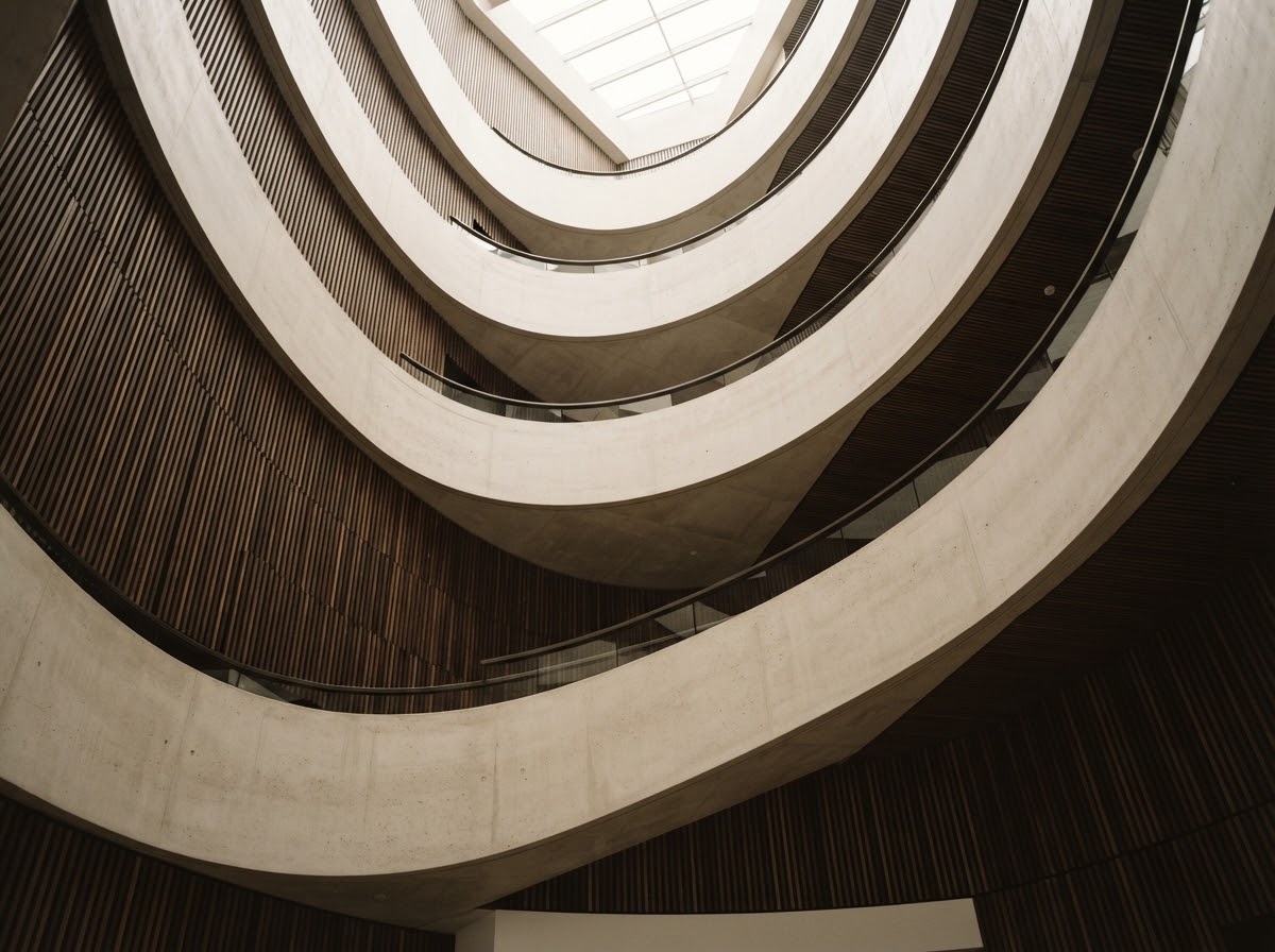 Why Rely on One Source of Income? Understanding Multi-Asset Income