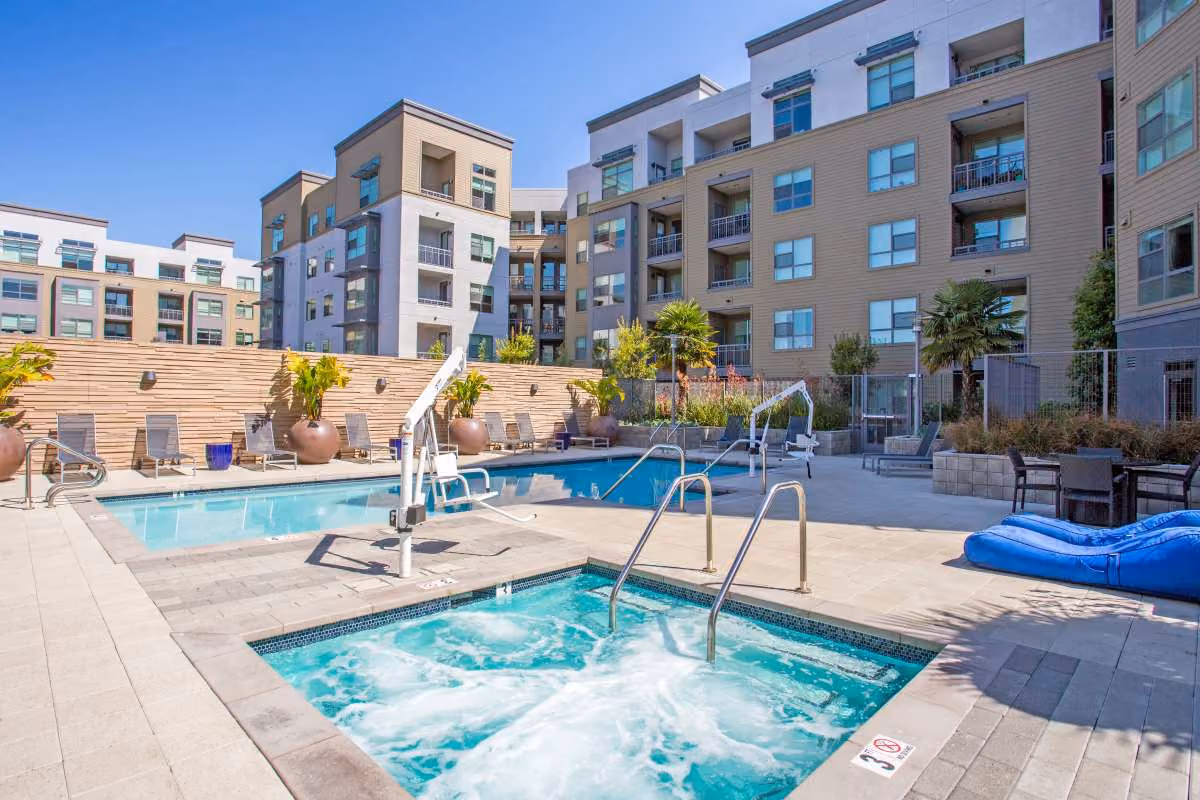 Pool and Jacuzzi