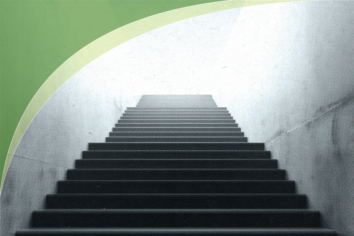 Steps toward clearer money habits on a city sidewalk