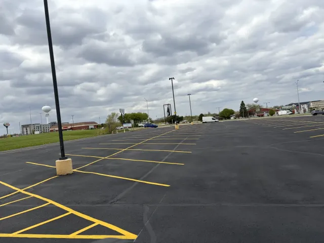 Roadside commercial lot sealcoating