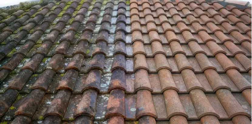 Démoussage et nettoyage de toiture par 2C Couvreur Bayonne