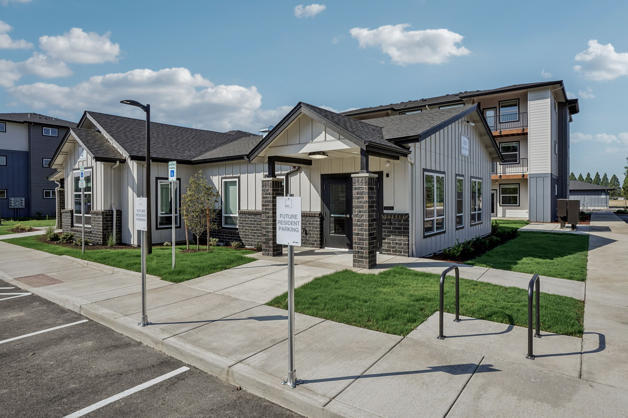 Leasing Office and Clubhouse Exterior