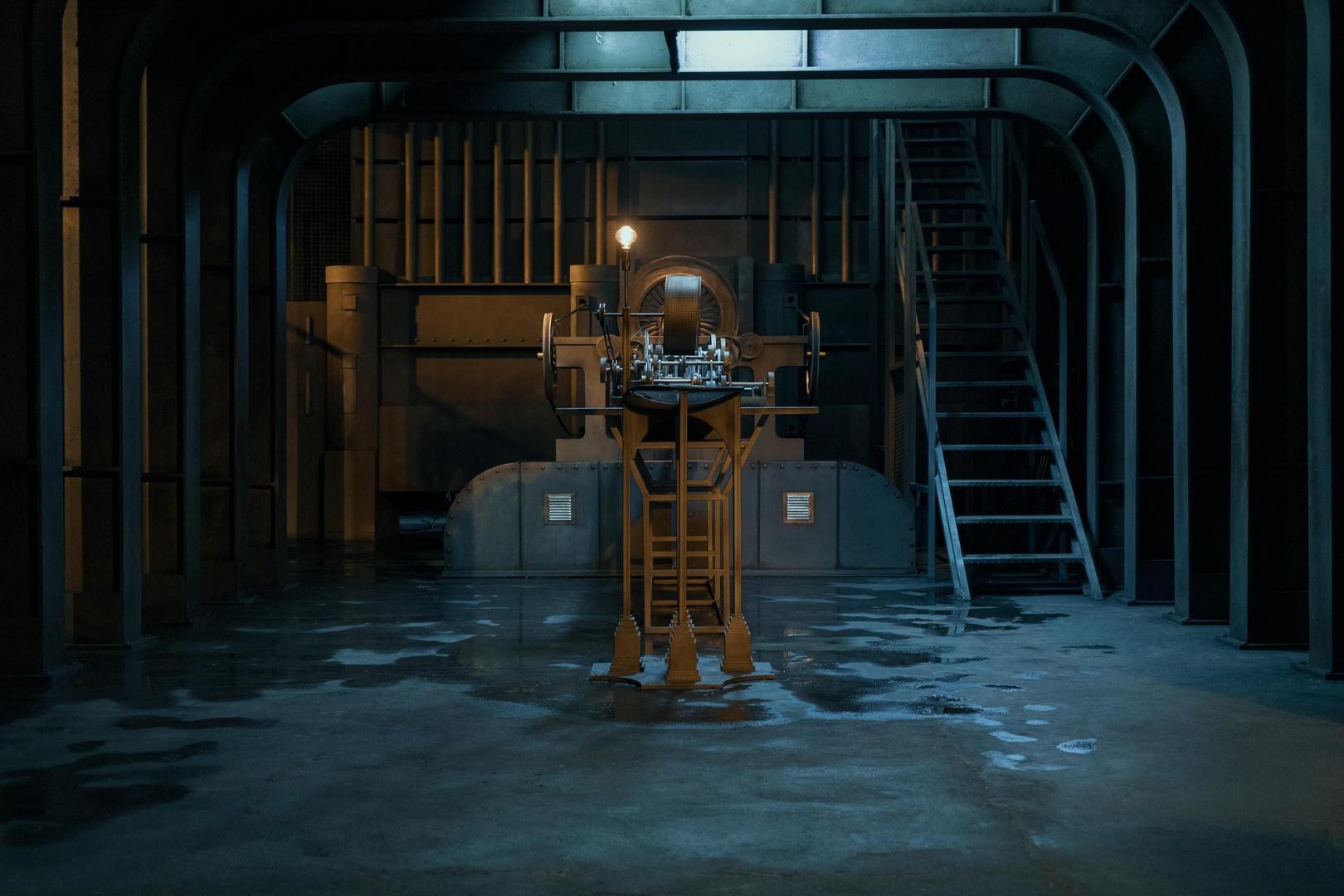 Netflix · 2019 · Nobody's Looking — Still from the series (© Netflix): the machine room.
