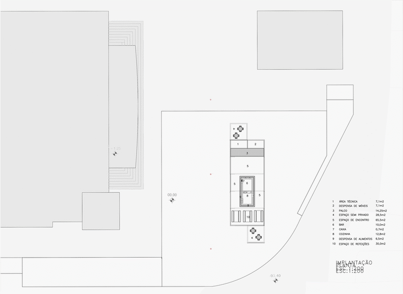 Plan animation from 2020 on Largo de São João: the two blocks travel along the sides of the pavilion, frame by frame.