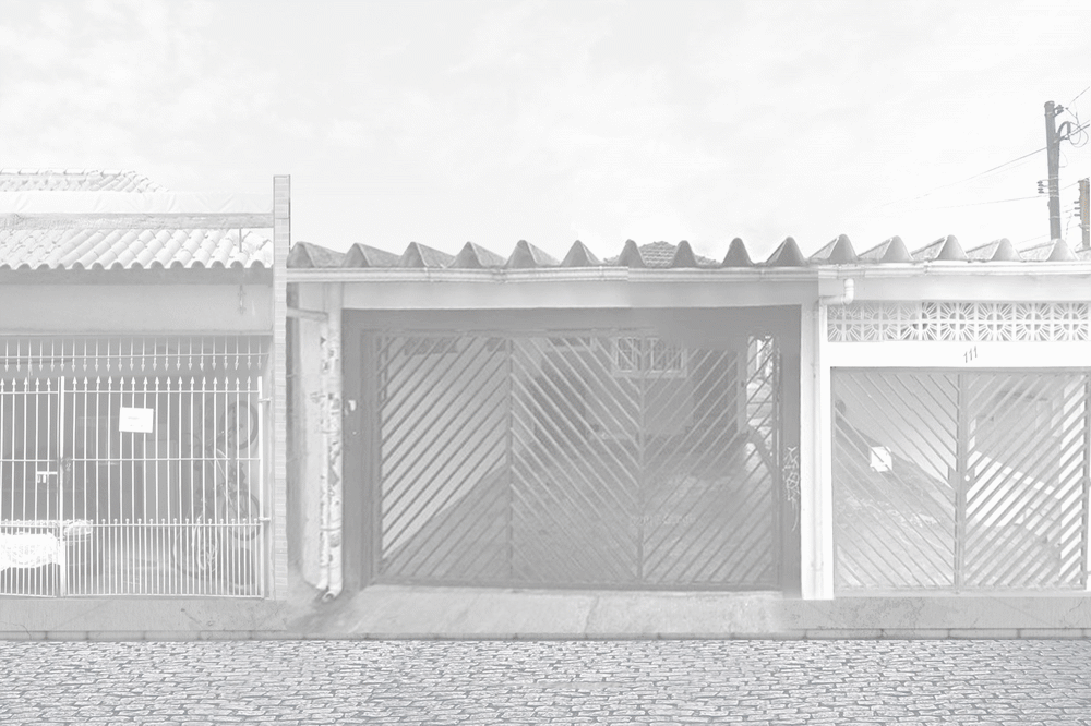 Gallery ADR, before and after: the existing house on Rua Gonçalo Afonso gives way to the gallery front with its mural canopy