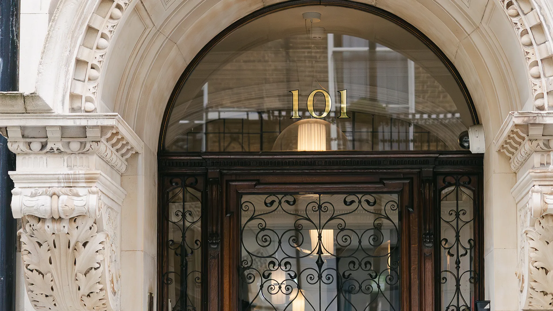 Entrance to 101 Harley Street