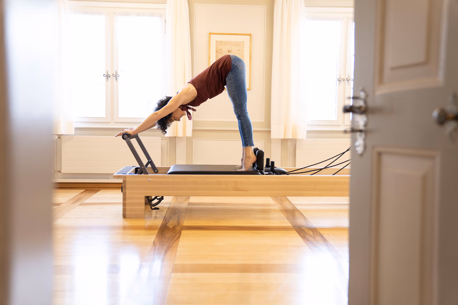 Chatrigna auf einem Pilates Gerät