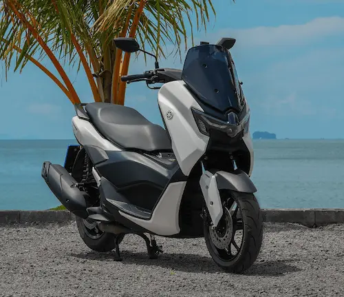 Yamaha NMAX - scooter rental in Phuket