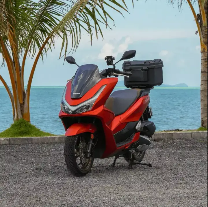 Honda PCX 160 - scooter rental in Phuket