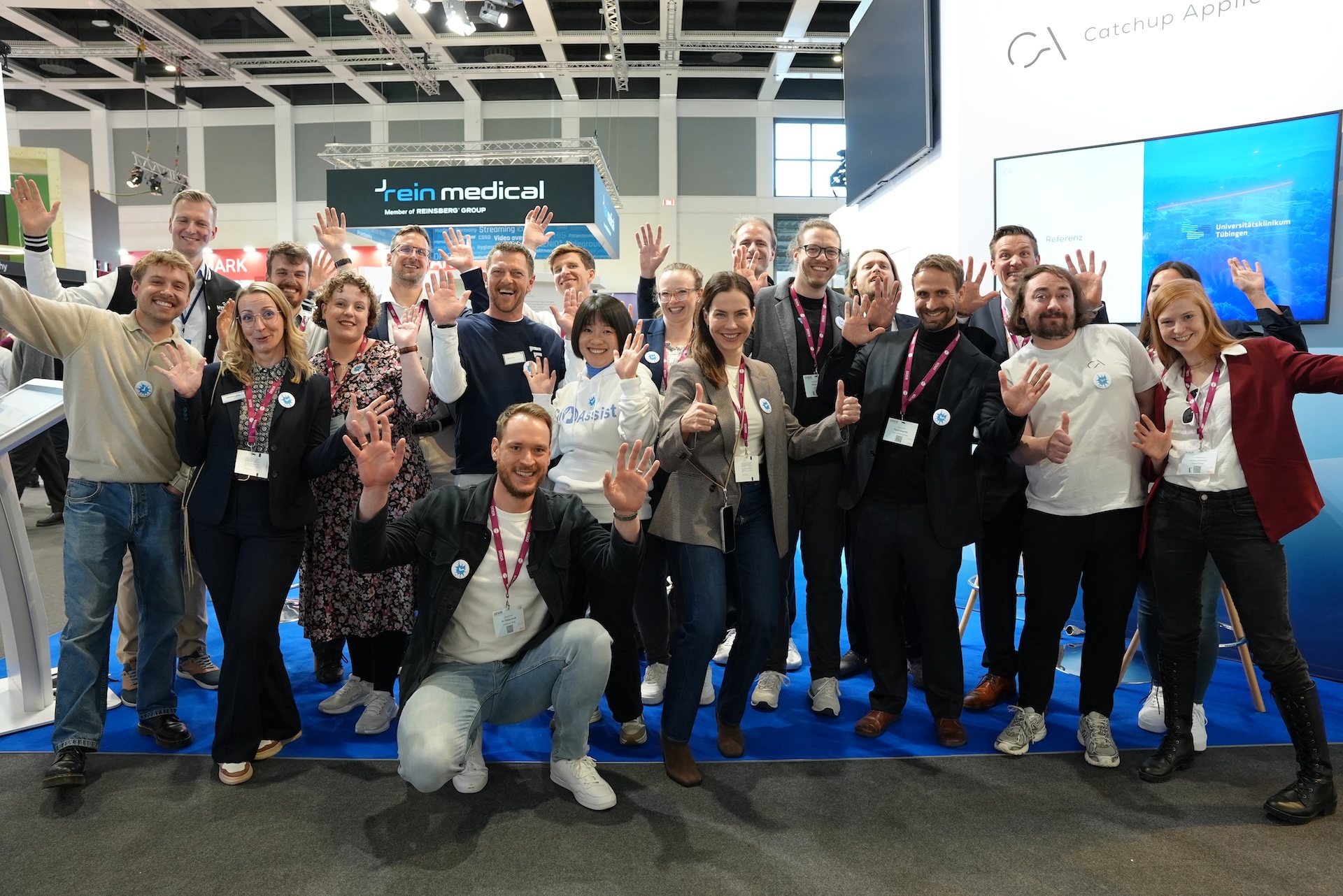 Gruppenfoto der Healthcare iNNK Community auf einer Gesundheitsmesse