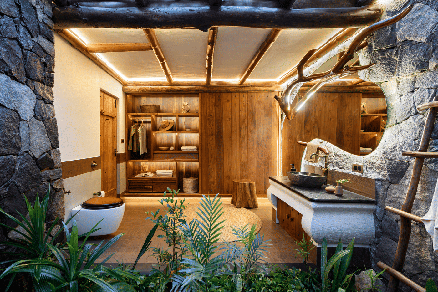 Award-winning open-air bathroom at Estate Plavu