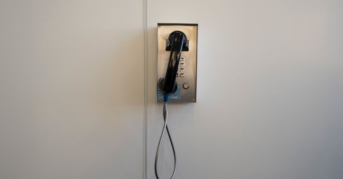 Efficiency in Action: How Multi-Line Dialers Enhance Business Outreach?