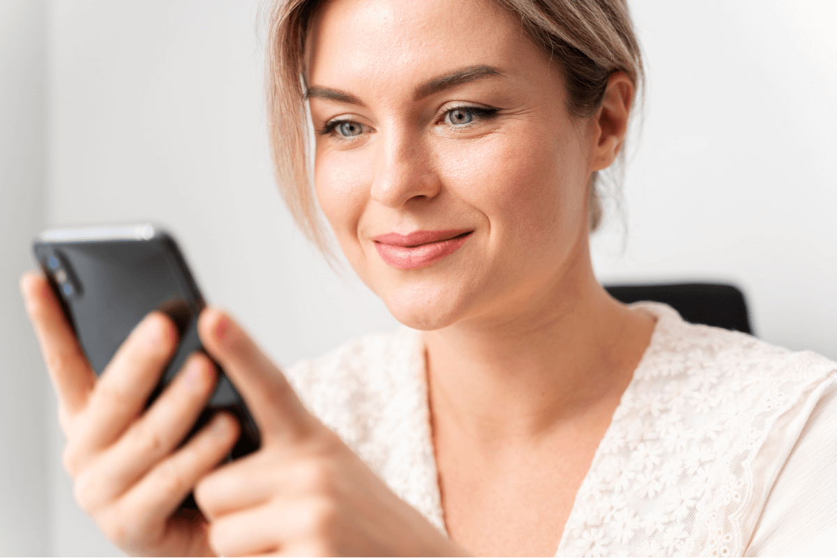 Exploring the Benefits of Instant Messaging Platforms