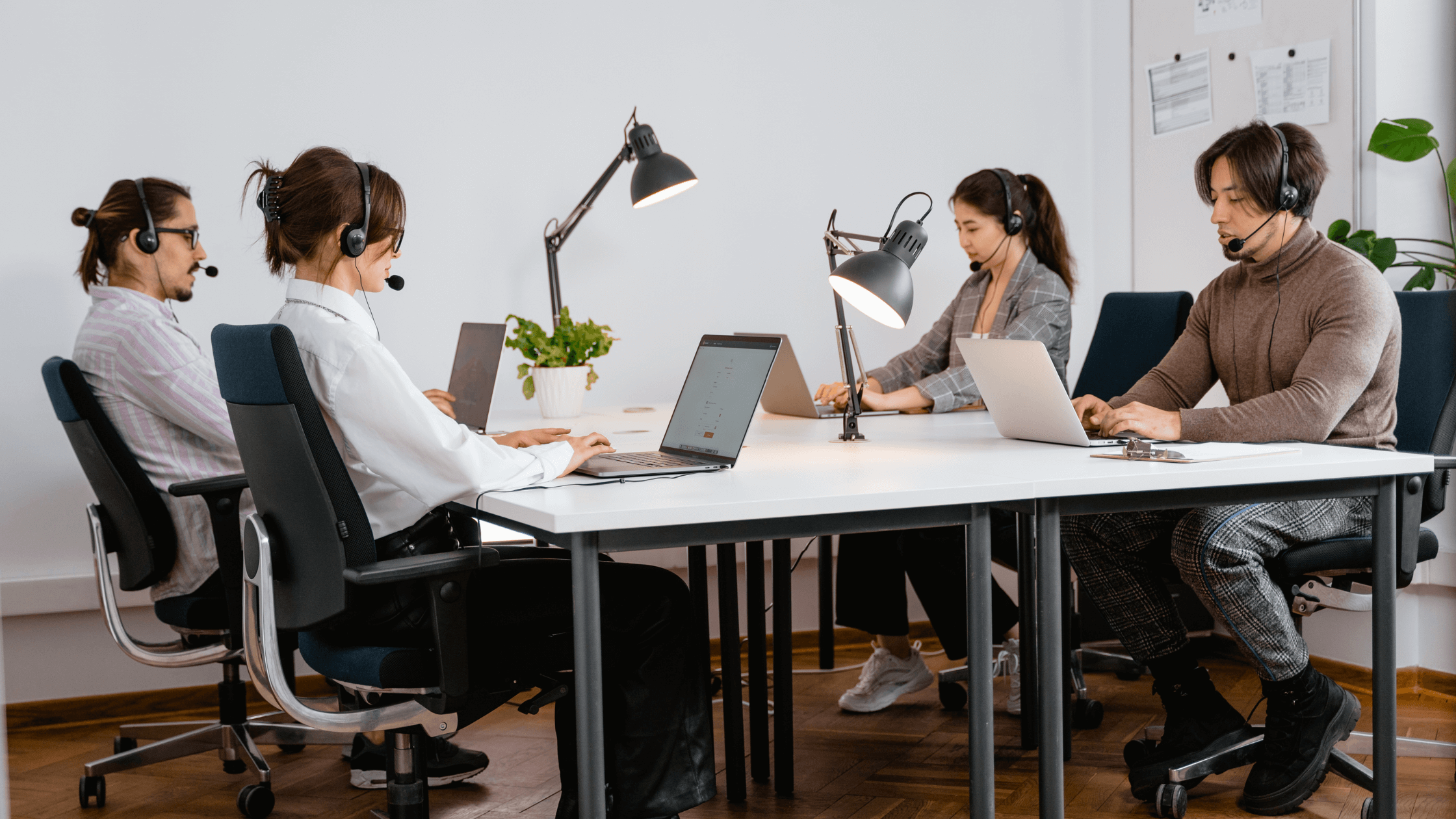 The Benefits of Using an Intelligent Dialer for Sales: How It Can Boost Your Productivity