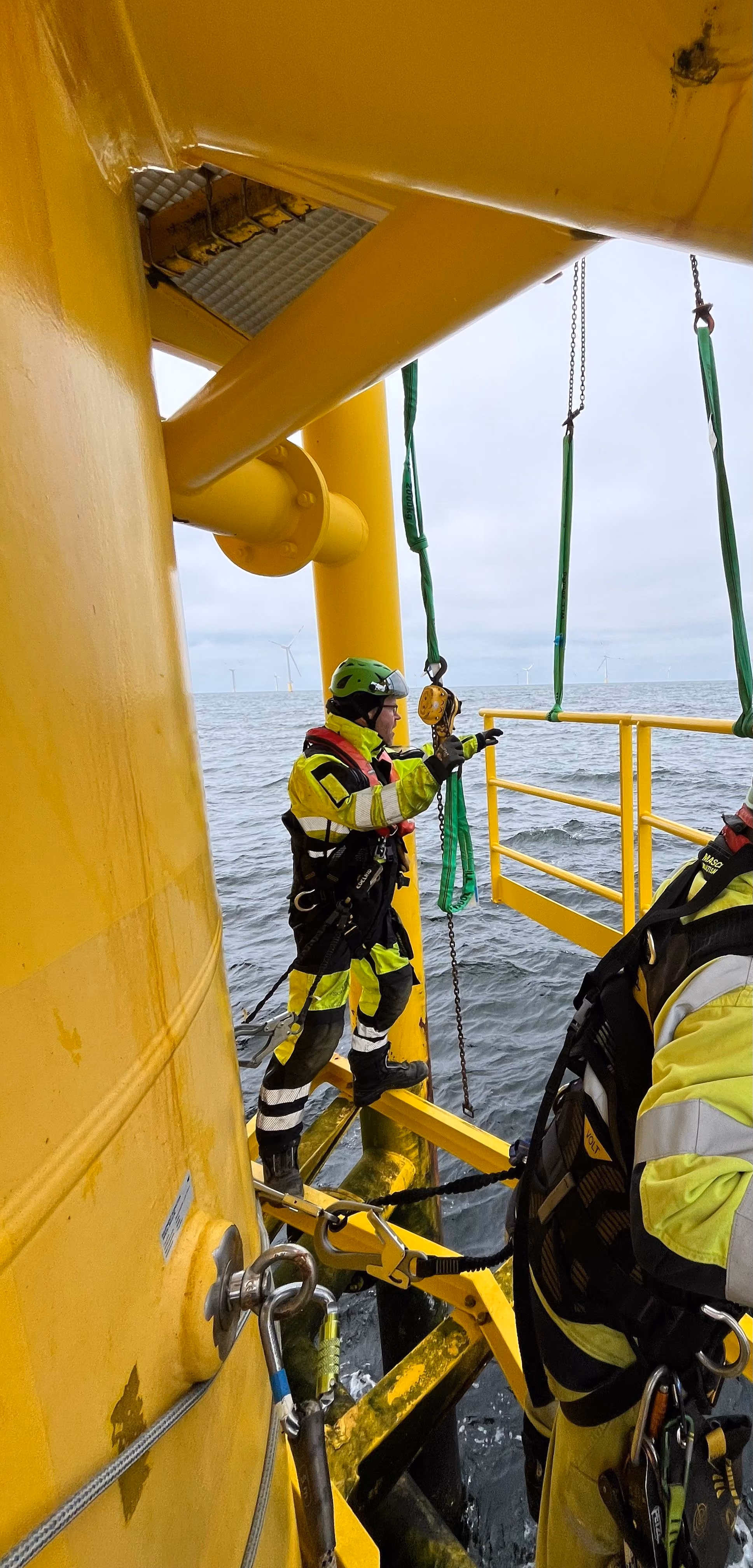 Inspektionsdrohne von mh² Inspection vor dem Einsatz im Hafen