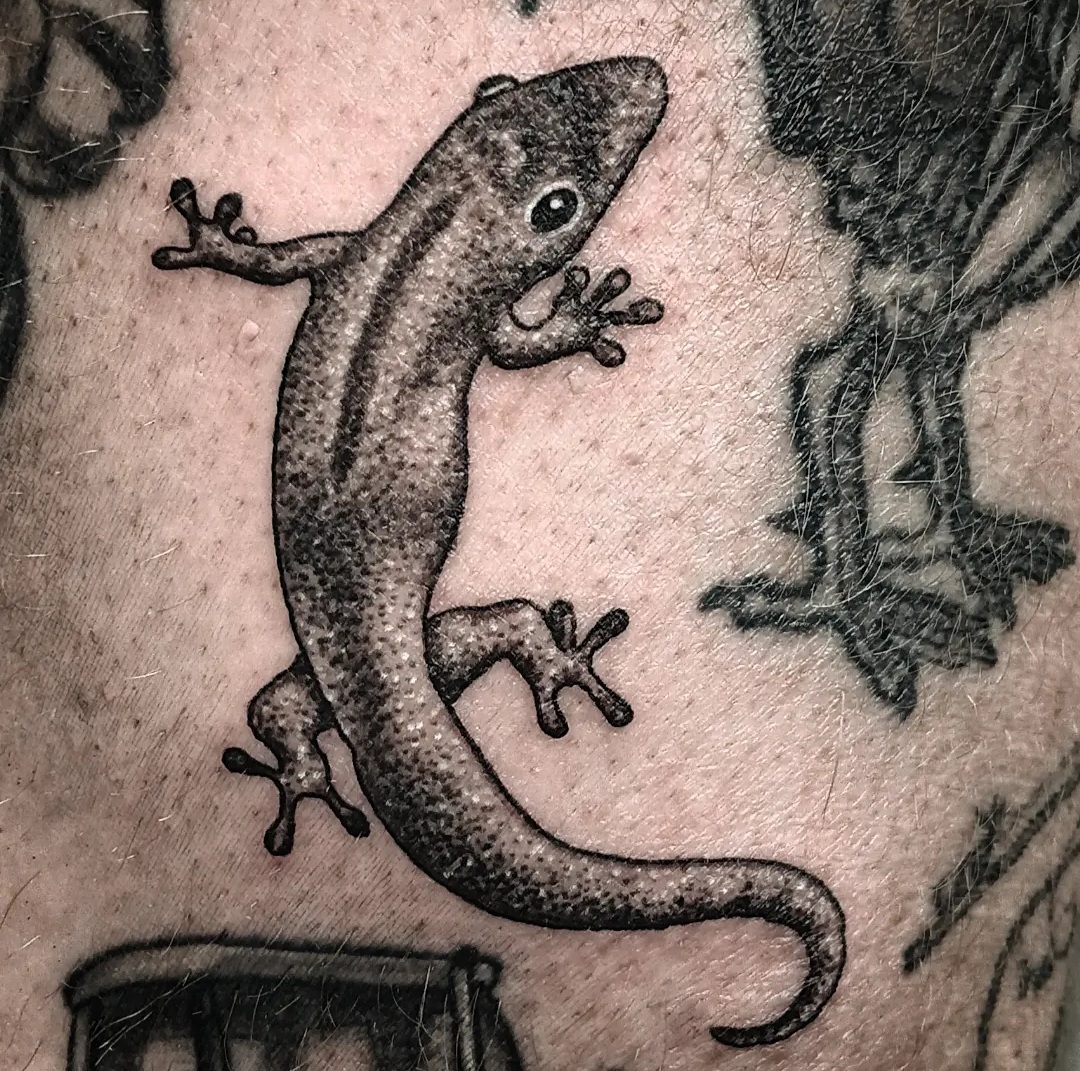 Detailed lizard tattoo by Ramona at Lady Ink