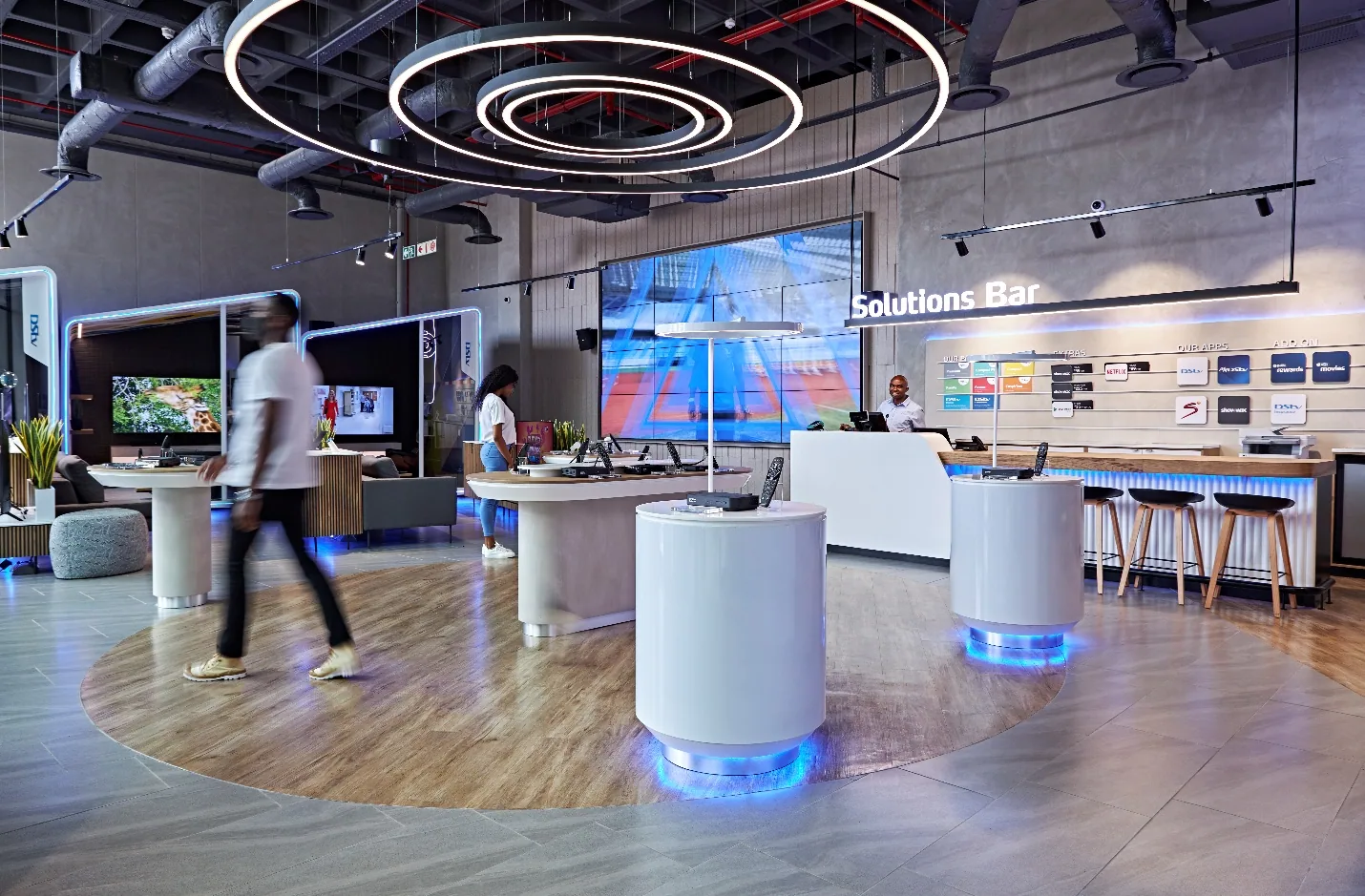 From Retail Store to Customer Experience: DStv CEC