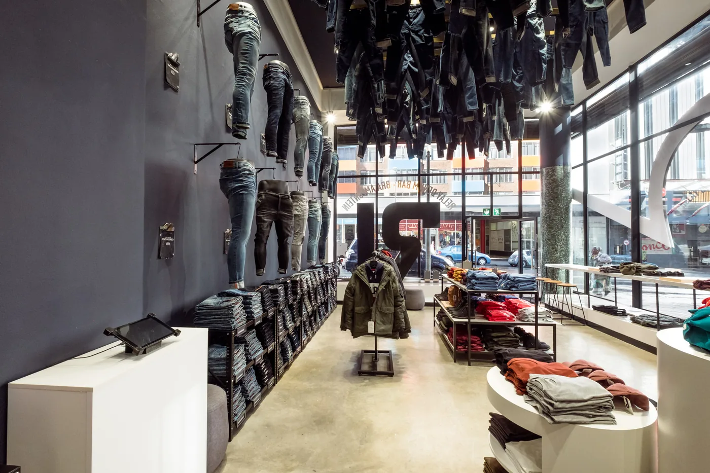 Relay Jeans store interior designed by Design Partnership.