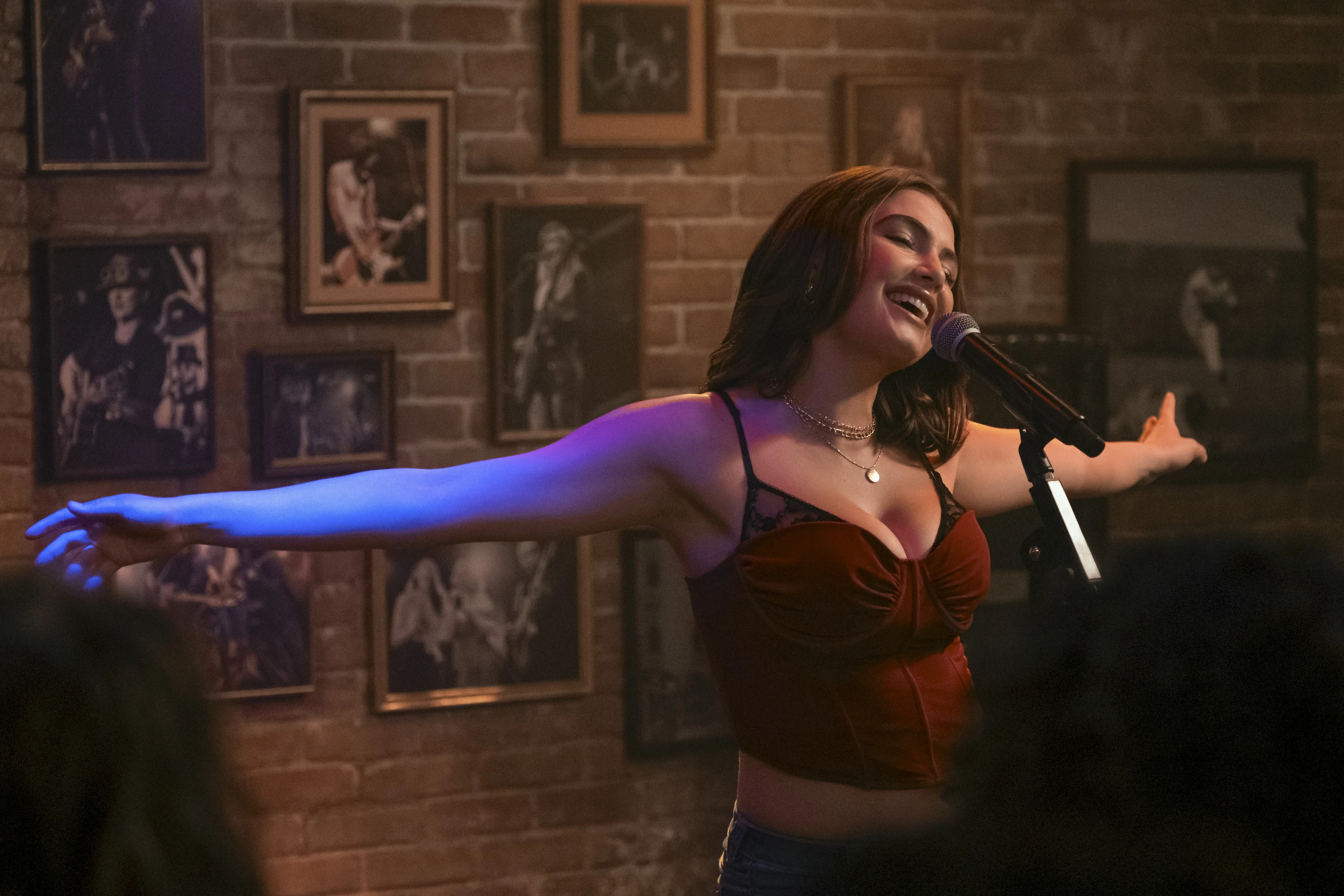 Off-Campus Biggest Romance: A College-Aged Girl and Her Underwire Bra